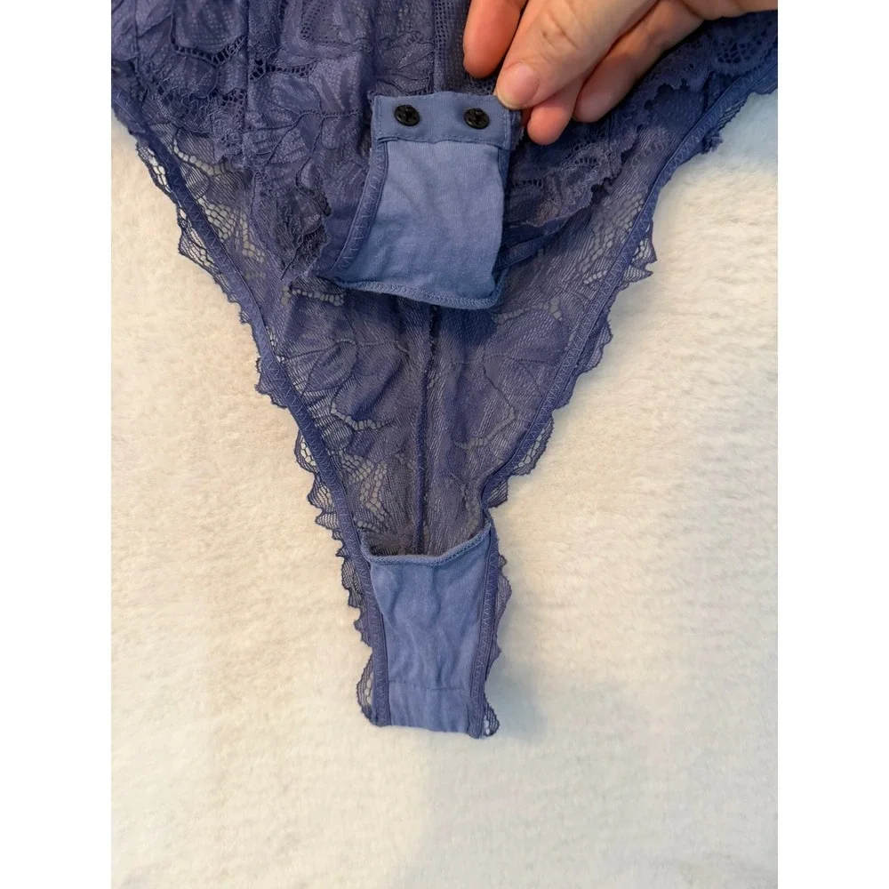 Free People‎ Blue Floral Lace Racerback Bodysuit Plunging V-Neck Lingerie Medium
